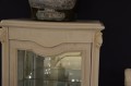 Витрина Флетчер-W для предметов декора (Классика, массив дерева) купить в Москве